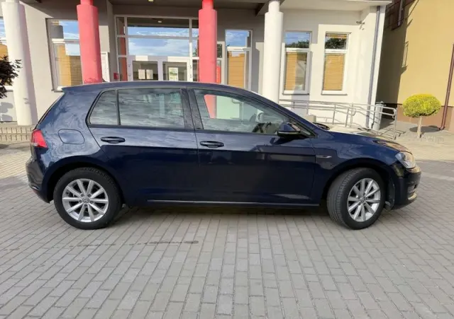 VOLKSWAGEN Golf 1.2 TSI BMT Trendline
