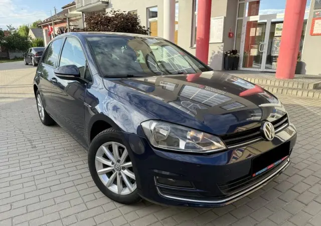 VOLKSWAGEN Golf 1.2 TSI BMT Trendline