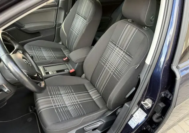 VOLKSWAGEN Golf 1.2 TSI BMT Trendline