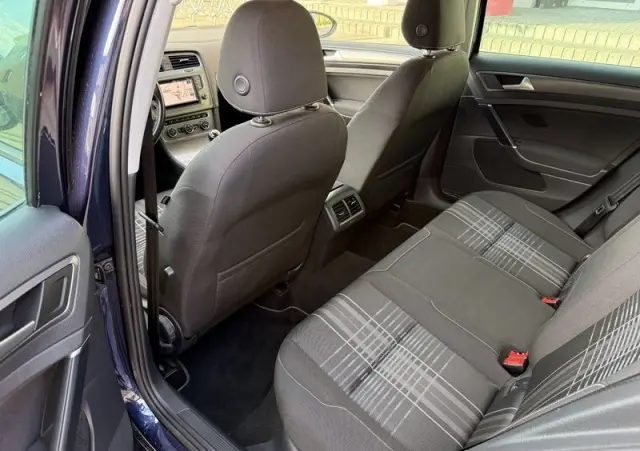 VOLKSWAGEN Golf 1.2 TSI BMT Trendline