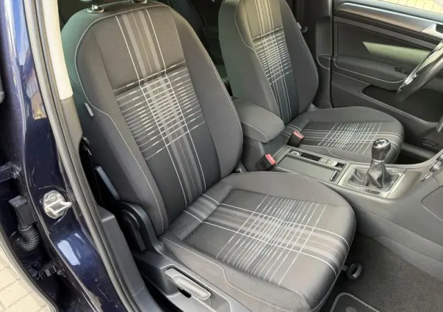 VOLKSWAGEN Golf 1.2 TSI BMT Trendline