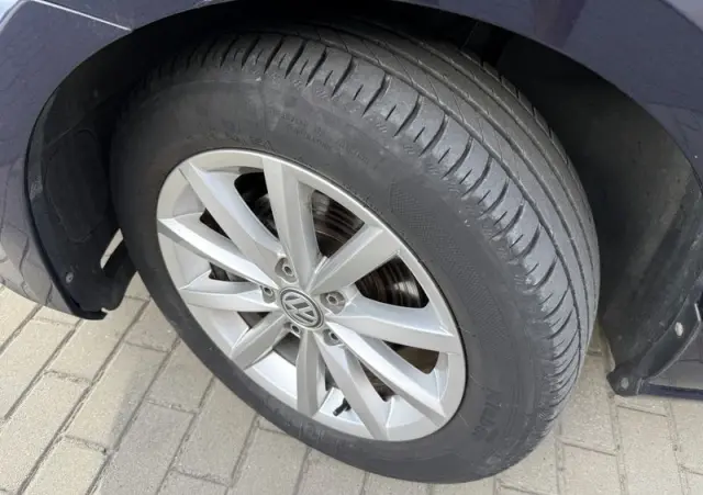 VOLKSWAGEN Golf 1.2 TSI BMT Trendline
