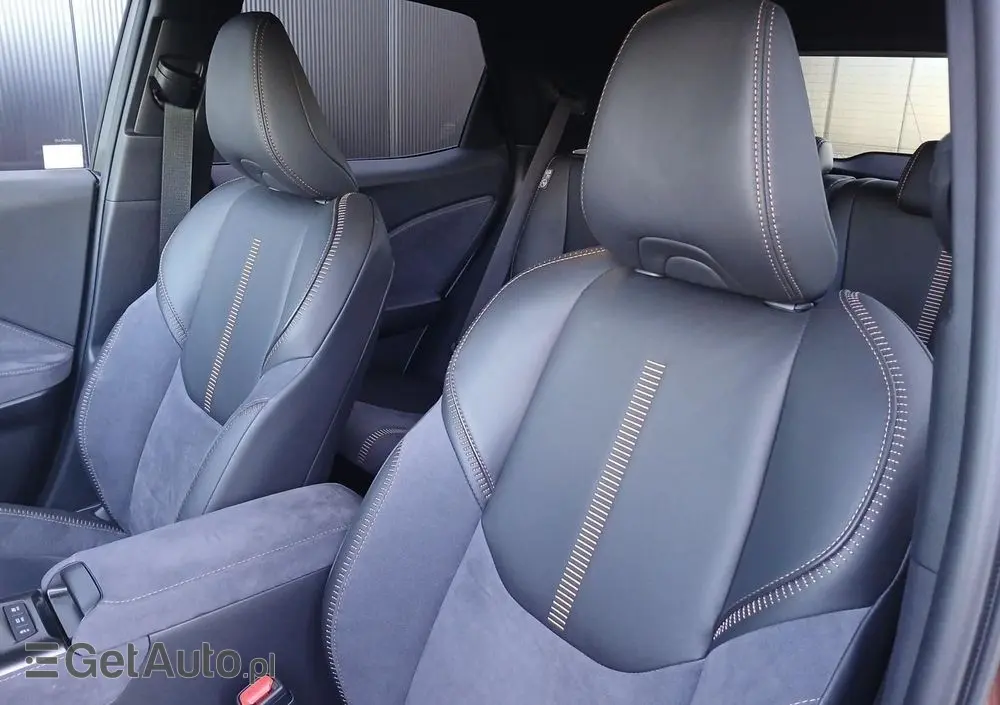 LEXUS LBX 1.5 Hybrid Cool