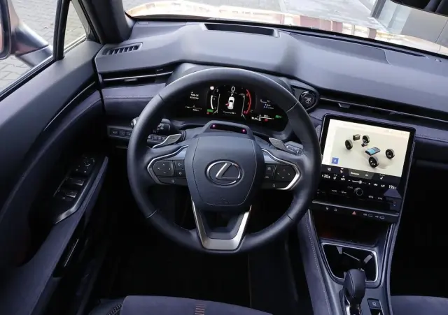 LEXUS LBX 1.5 Hybrid Cool