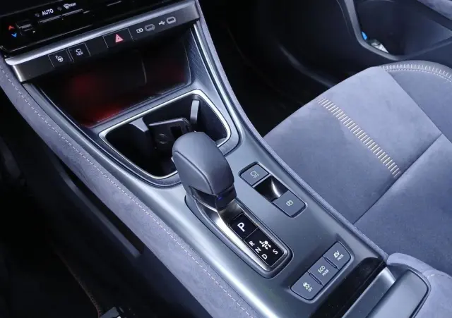 LEXUS LBX 1.5 Hybrid Cool