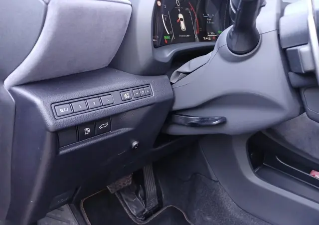 LEXUS LBX 1.5 Hybrid Cool