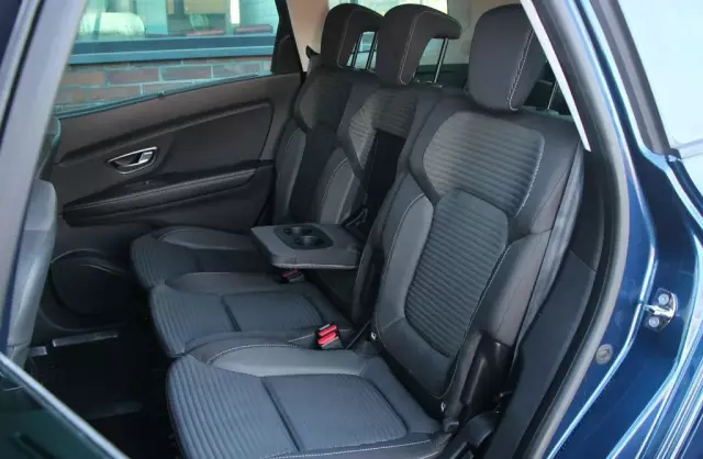 RENAULT Grand Scenic 