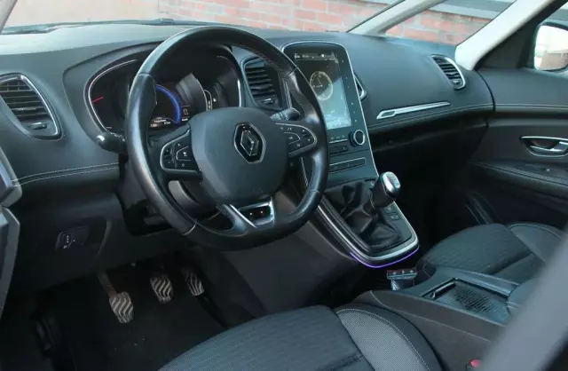 RENAULT Grand Scenic 