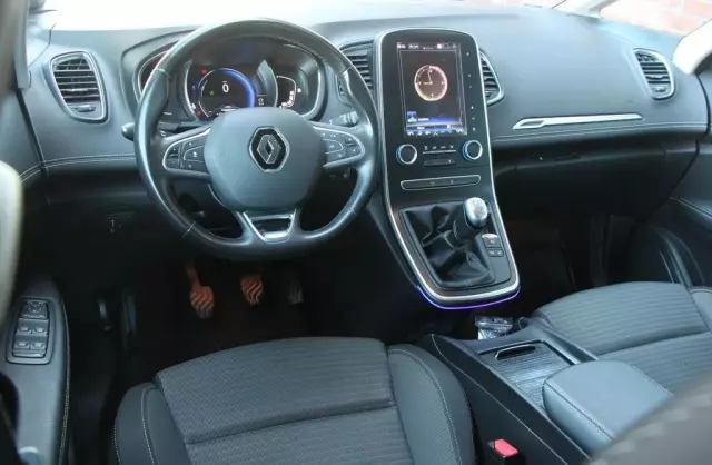 RENAULT Grand Scenic 