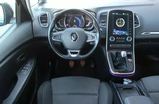 RENAULT Grand Scenic 