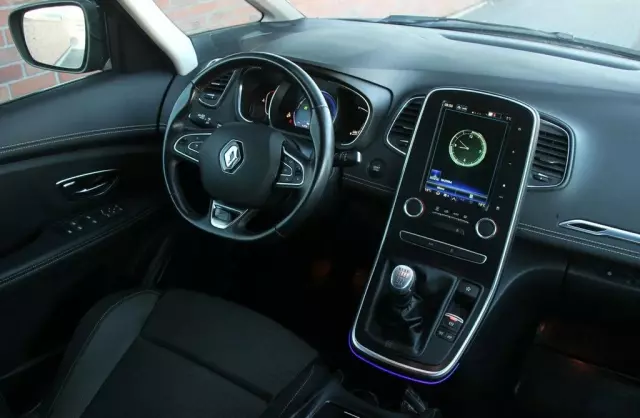 RENAULT Grand Scenic 