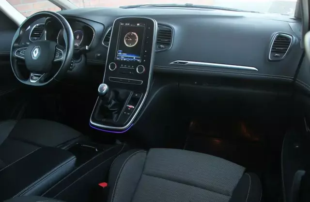 RENAULT Grand Scenic 