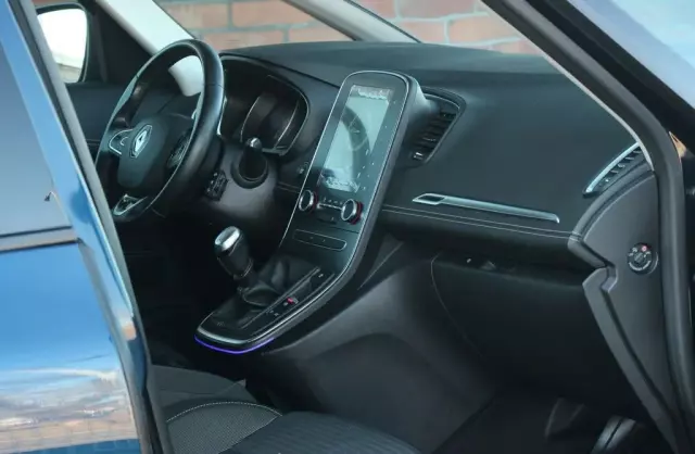 RENAULT Grand Scenic 