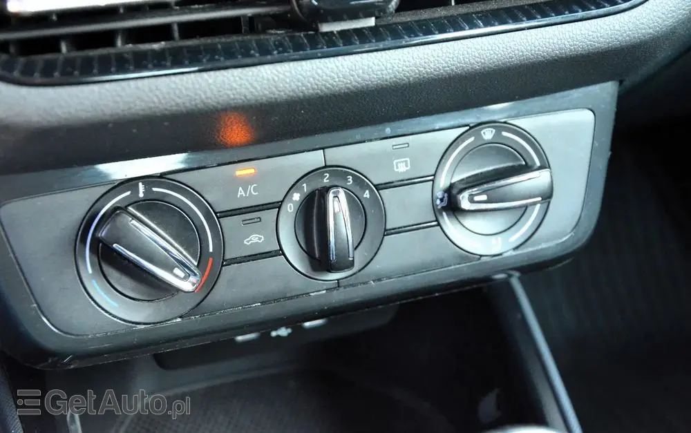 SKODA Fabia 1.0 Ambition