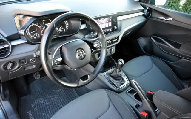 SKODA Fabia 1.0 Ambition
