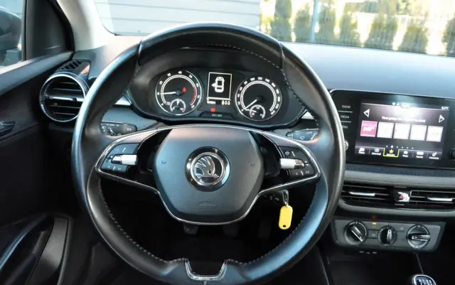 SKODA Fabia 1.0 Ambition