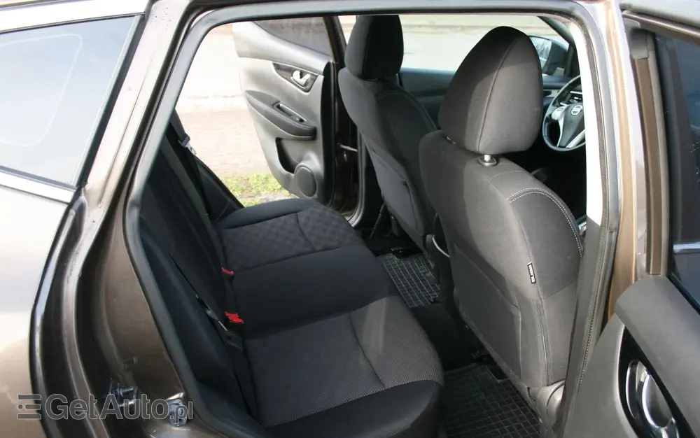 NISSAN Qashqai 1.2 DIG-T Tekna