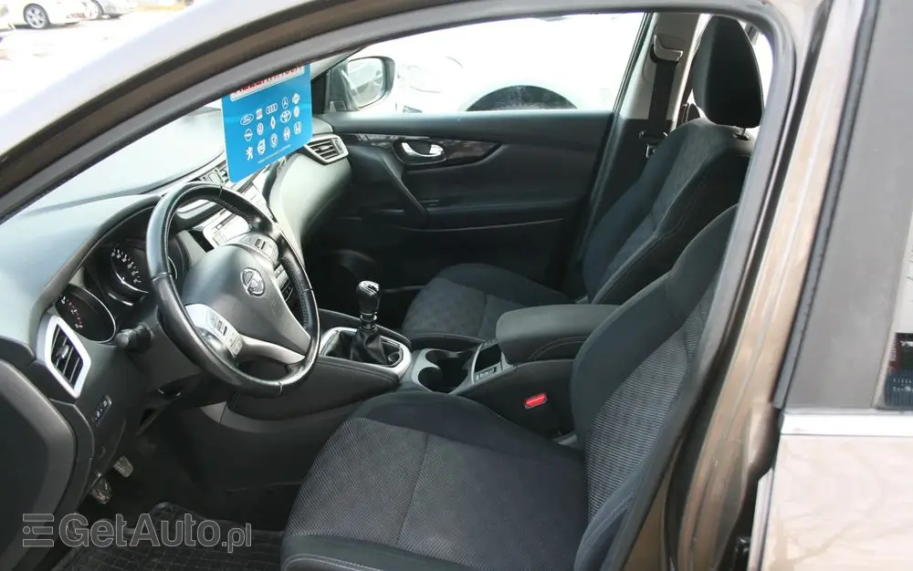 NISSAN Qashqai 1.2 DIG-T Tekna