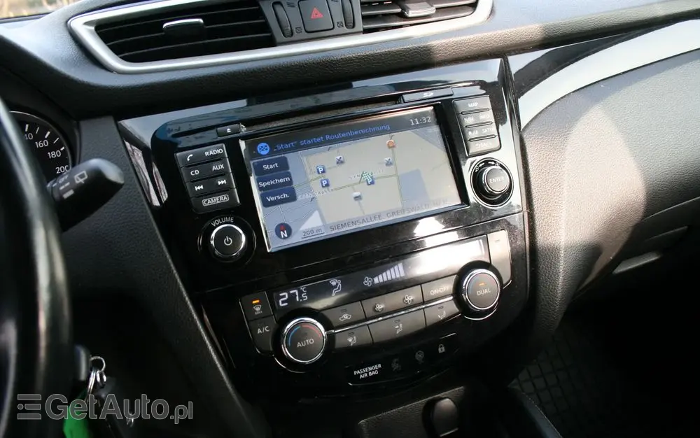 NISSAN Qashqai 1.2 DIG-T Tekna