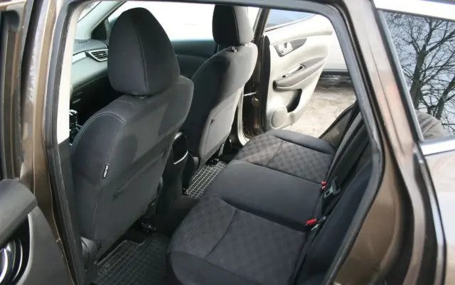 NISSAN Qashqai 1.2 DIG-T Tekna