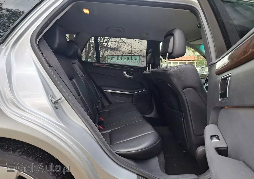 MERCEDES-BENZ Klasa E 200 T CDI 7G-TRONIC Elegance
