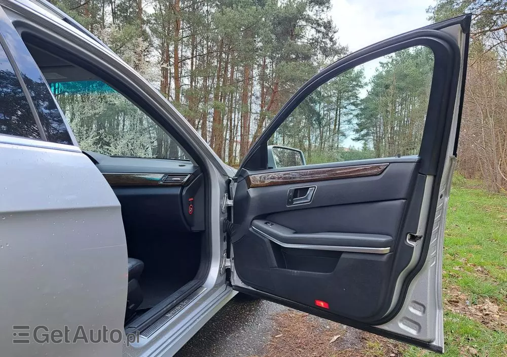 MERCEDES-BENZ Klasa E 200 T CDI 7G-TRONIC Elegance