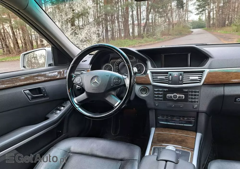MERCEDES-BENZ Klasa E 200 T CDI 7G-TRONIC Elegance