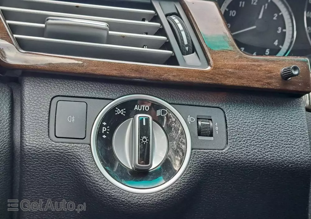 MERCEDES-BENZ Klasa E 200 T CDI 7G-TRONIC Elegance