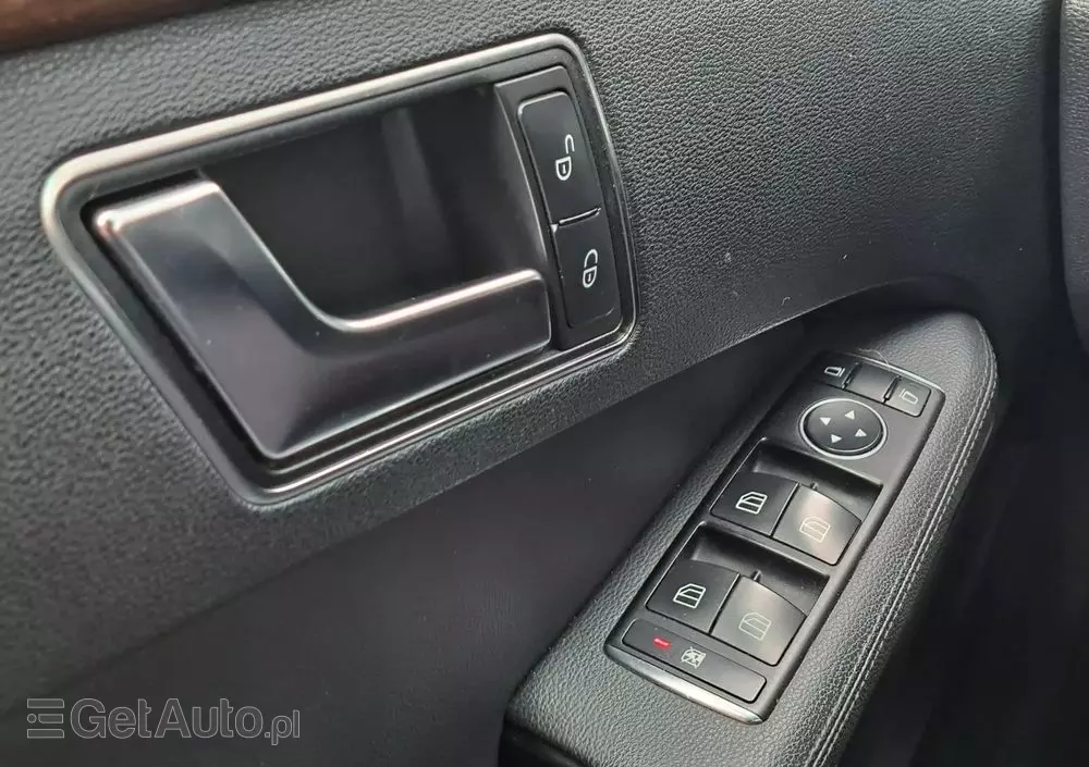 MERCEDES-BENZ Klasa E 200 T CDI 7G-TRONIC Elegance