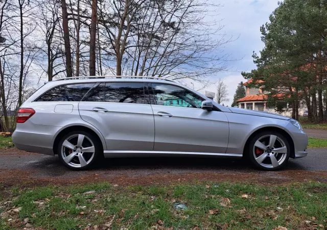 MERCEDES-BENZ Klasa E 200 T CDI 7G-TRONIC Elegance