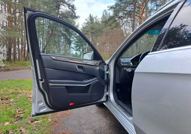 MERCEDES-BENZ Klasa E 200 T CDI 7G-TRONIC Elegance