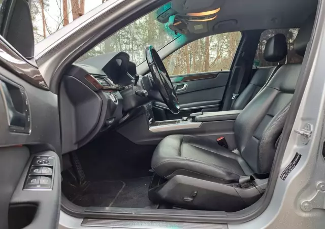 MERCEDES-BENZ Klasa E 200 T CDI 7G-TRONIC Elegance