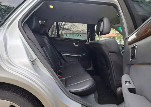 MERCEDES-BENZ Klasa E 200 T CDI 7G-TRONIC Elegance