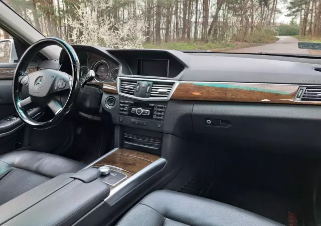 MERCEDES-BENZ Klasa E 200 T CDI 7G-TRONIC Elegance