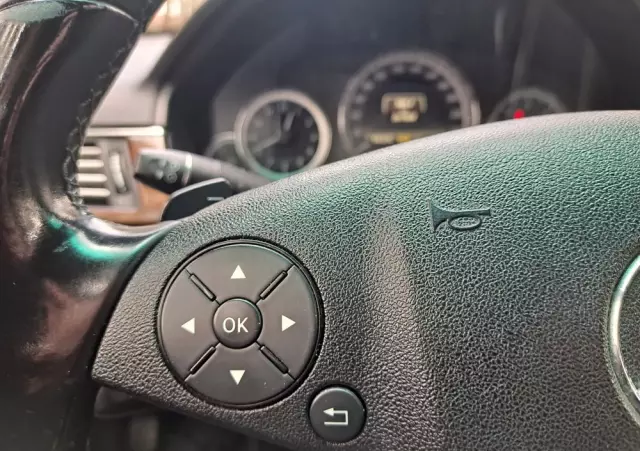 MERCEDES-BENZ Klasa E 200 T CDI 7G-TRONIC Elegance