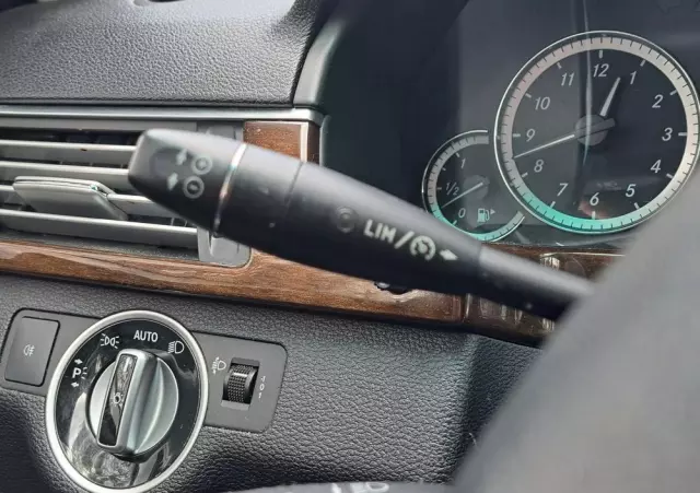 MERCEDES-BENZ Klasa E 200 T CDI 7G-TRONIC Elegance