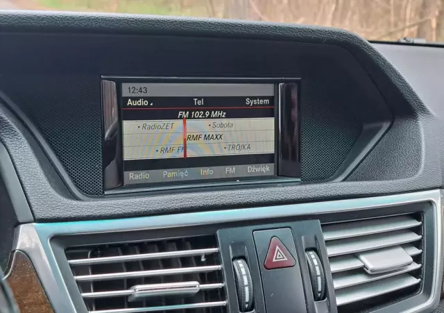 MERCEDES-BENZ Klasa E 200 T CDI 7G-TRONIC Elegance