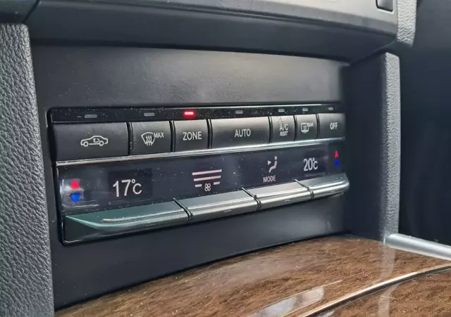 MERCEDES-BENZ Klasa E 200 T CDI 7G-TRONIC Elegance