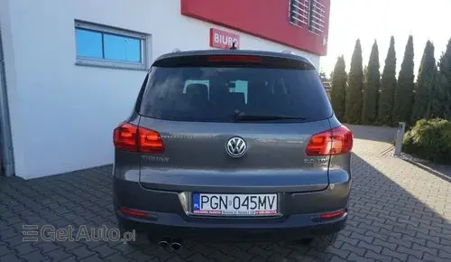 VOLKSWAGEN Tiguan 