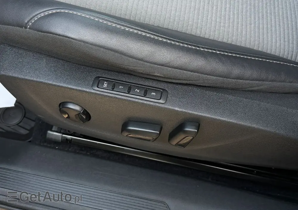 SKODA Enyaq 60 62kWh