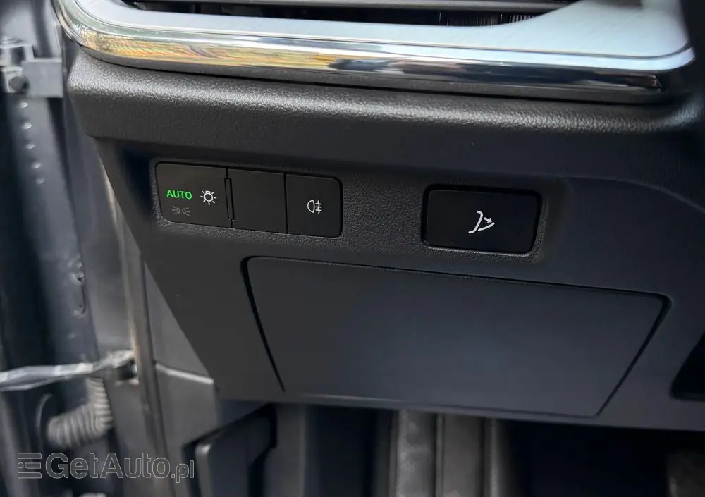 SKODA Enyaq 60 62kWh