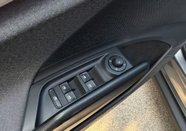 SKODA Enyaq 60 62kWh