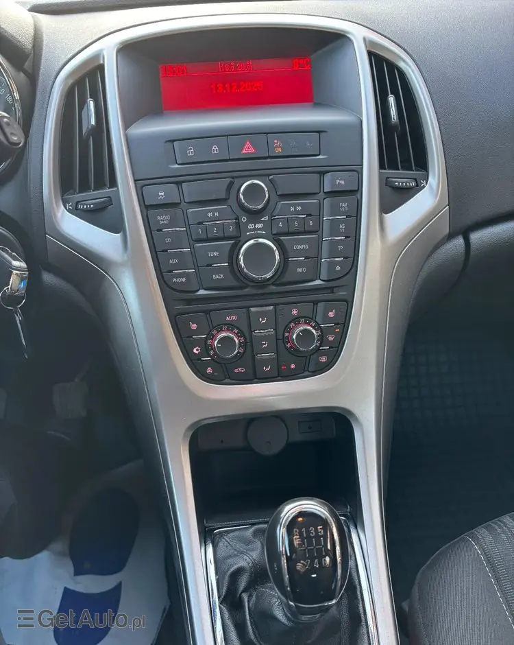 OPEL Astra 1.4 Turbo Edition Sport