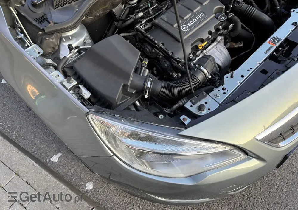 OPEL Astra 1.4 Turbo Edition Sport