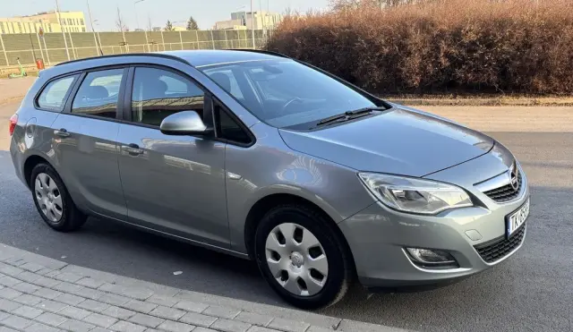 OPEL Astra 1.4 Turbo Edition Sport