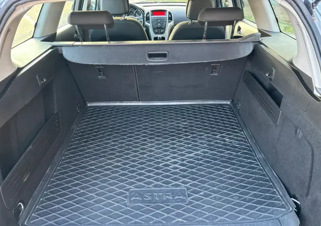 OPEL Astra 1.4 Turbo Edition Sport