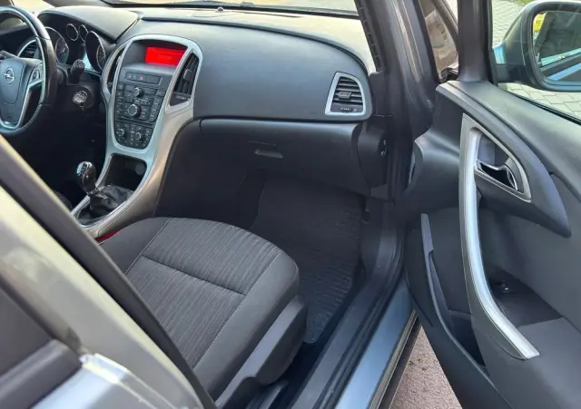 OPEL Astra 1.4 Turbo Edition Sport