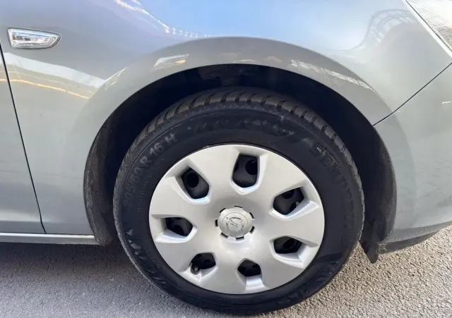 OPEL Astra 1.4 Turbo Edition Sport