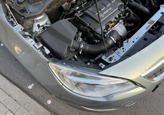 OPEL Astra 1.4 Turbo Edition Sport