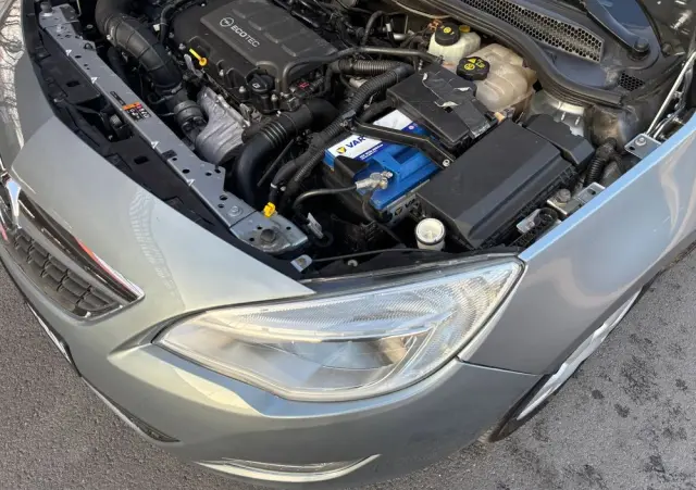 OPEL Astra 1.4 Turbo Edition Sport
